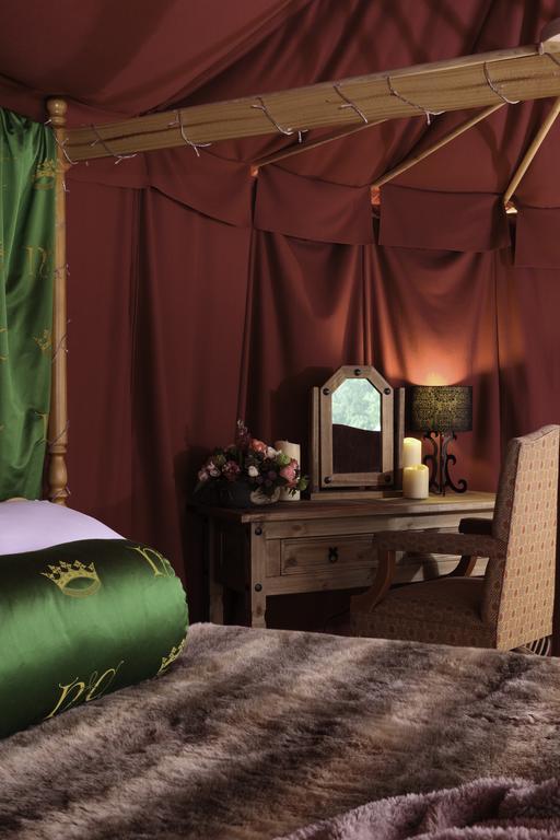 Leeds Castle Knights Glamping Hotel Buitenkant foto